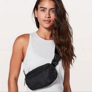RARE NWT Lululemon Everywhere Belt Bag Black Original OG strap black metal logo